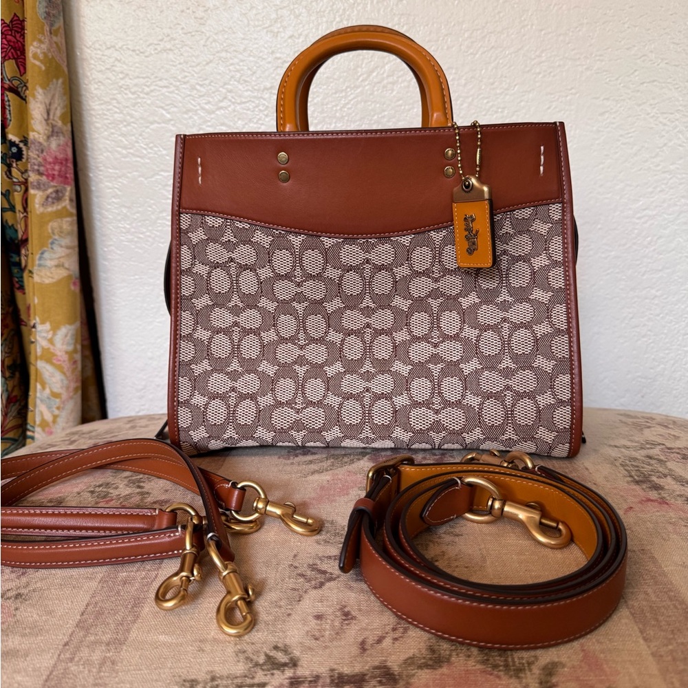 Coach Rogue 30 in Signature Jacquard
